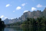 Adventurous and leisure stays in the Khao Sok National Park